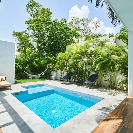 Casa Mallorca Tropical Vibes Private Pool Backyard With Grill Sunroof & Hammock Concierge & Wifi